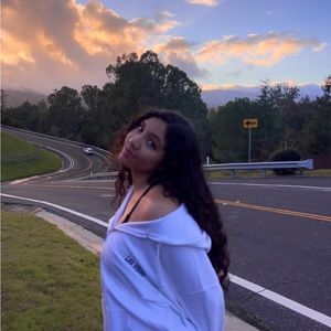 Meet your Posher, Sierra